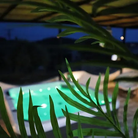 Villa Thassion-ikea Jacuzzi Hydromassage *